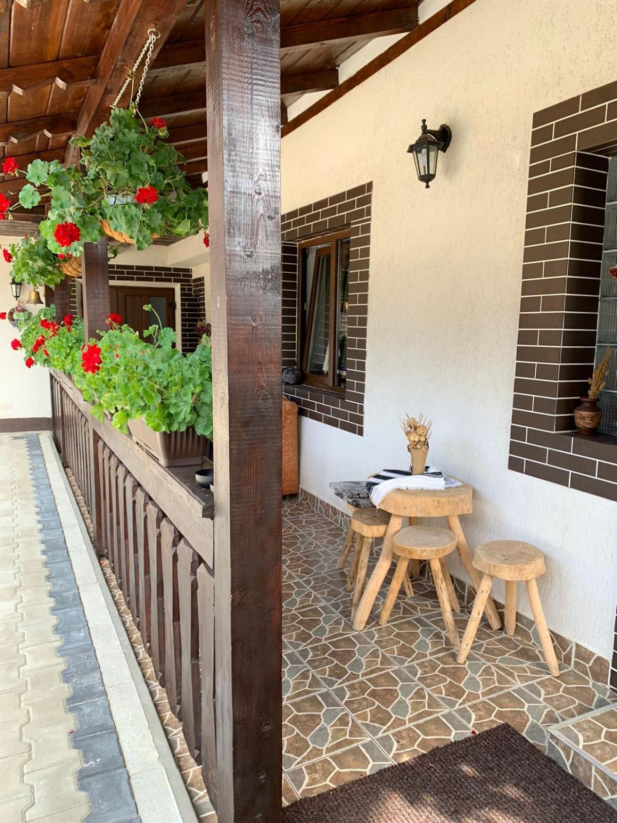 Casa De Pe Deal Sadova  Exterior photo