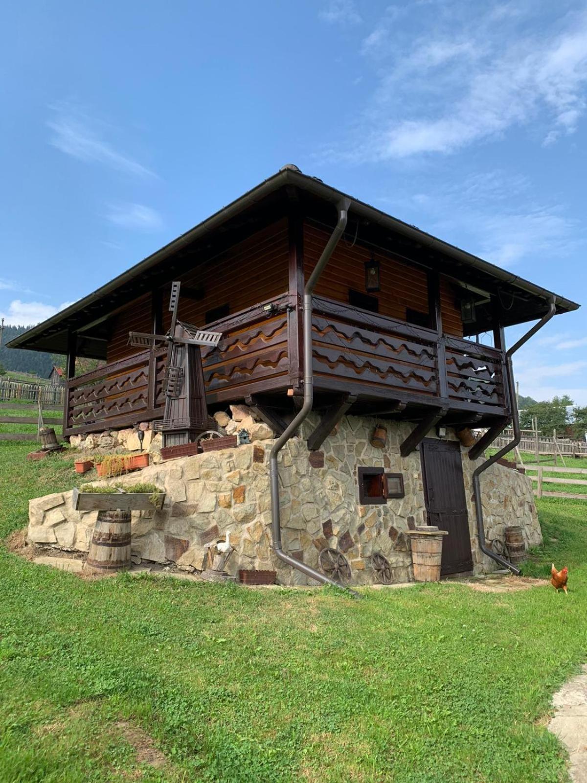 Casa De Pe Deal Sadova  Exterior photo